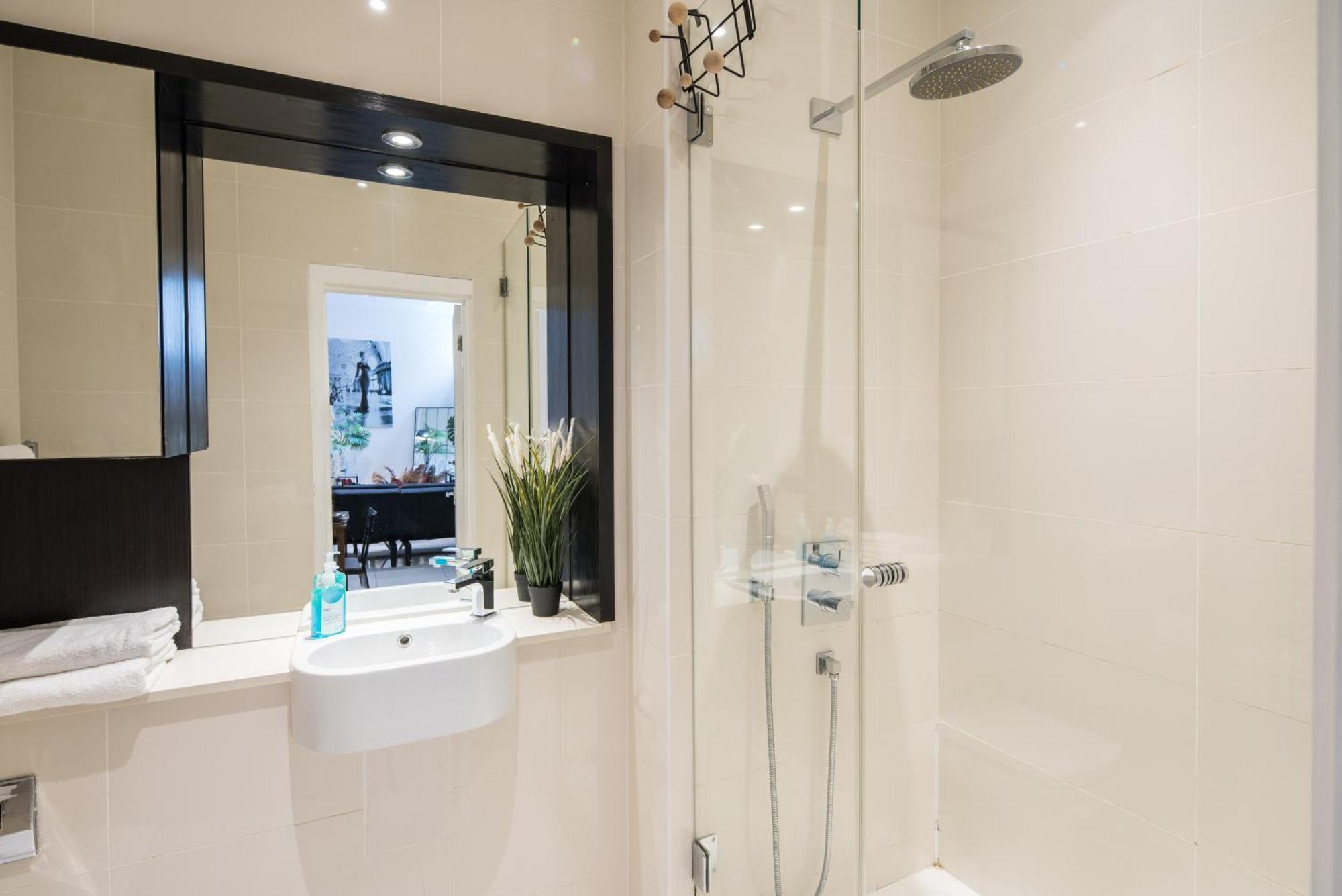 Apartmán Al Central-Soho-Chinatown-Coventgarden-Cozy-Onebed Londýn Exteriér fotografie
